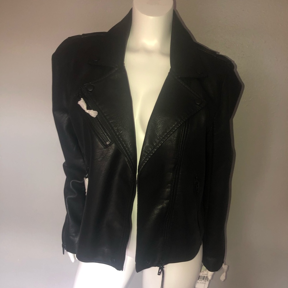 NWT BLACK LEATHER JACKET. STILL HAS TAGS
